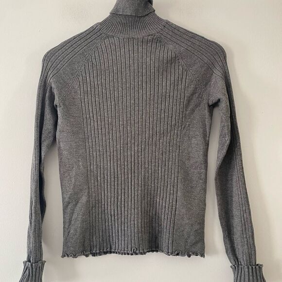 Zara Knit Turtluneck  grey sweater - Picture 2 of 8
